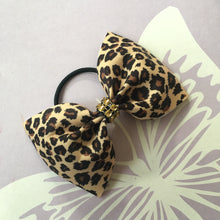 Load image into Gallery viewer, Leopard Print Cheer Bows